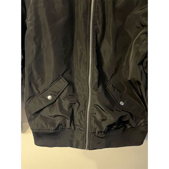 H&M Divided Women's Black Padded Oversized Bomber Jacket XS‎ NWT - Picture 4 of 11